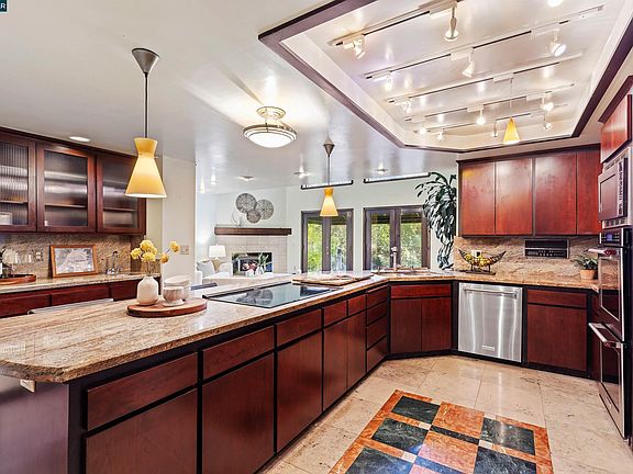 4th image of 39 Mira Loma Rd