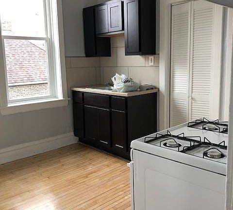 5th image of 2303 S Oakley Ave #2R