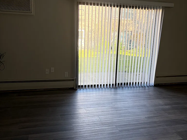 1025 Smetana Rd #3 — Photo 5