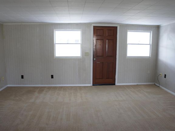 4th image of 450 N Neptune Dr