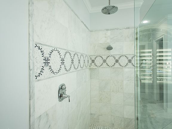 5th image of 254 Catalan Blvd NE