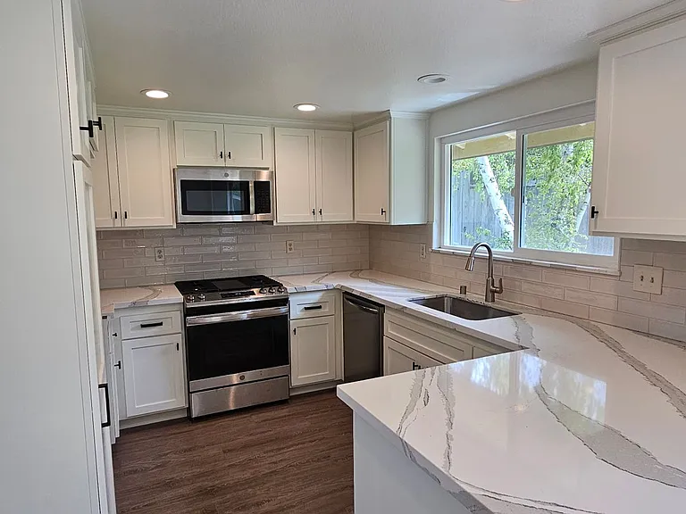 1406 Oak Knoll Rd — Photo 8