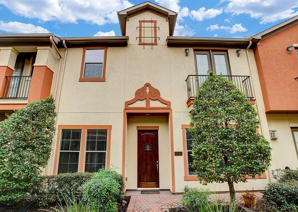 1st image of 14544 San Pietro Dr