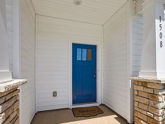 3rd image of 1508 Shallons Ct