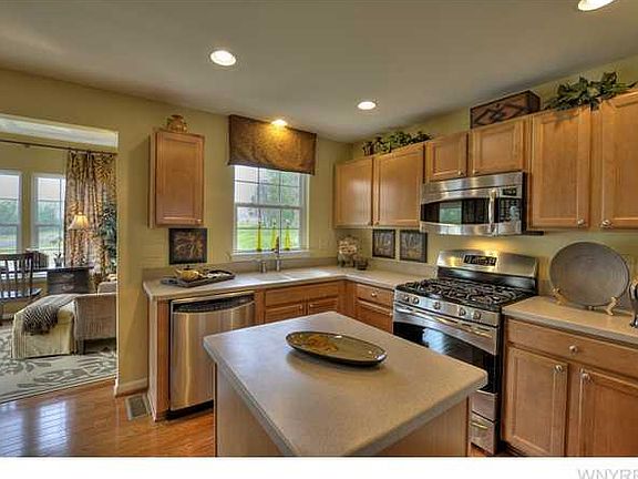 2nd image of 86 Camelot Dr