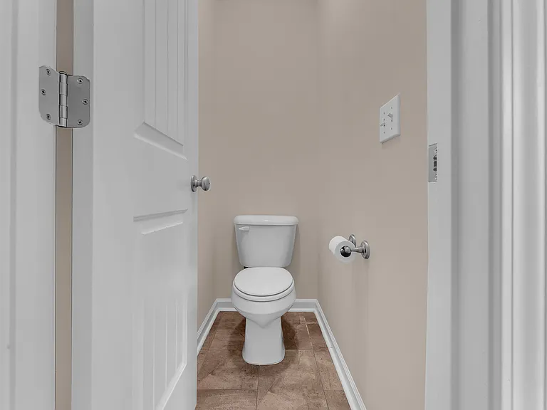 139 W West Winn Ave — Photo 29