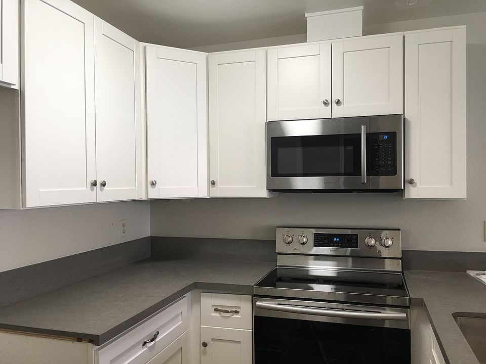1st image of 999 W Pine St #25