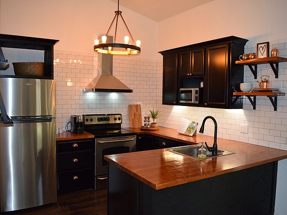 5th image of 1011 Conley Dr