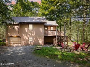 3116 Neshaming Dr, Pocono Lake, PA 18347