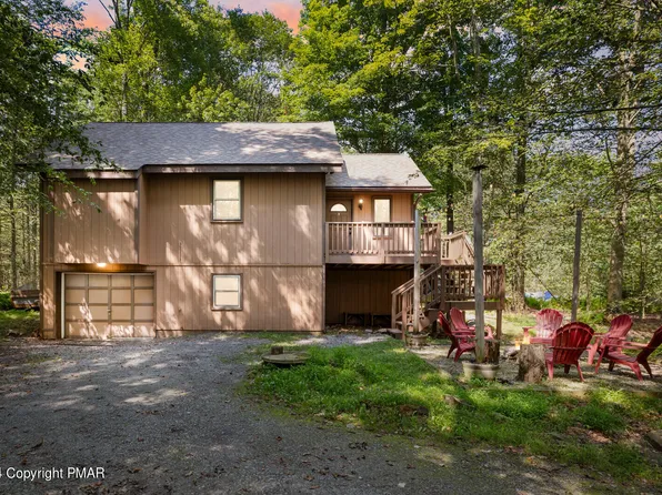 3116 Neshaming Dr, Pocono Lake, PA 18347