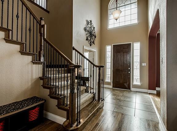 3rd image of 11286 Luckenbach Dr