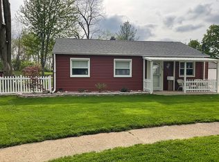 318 Saint Clair Dr, Marquette Heights, IL 61554