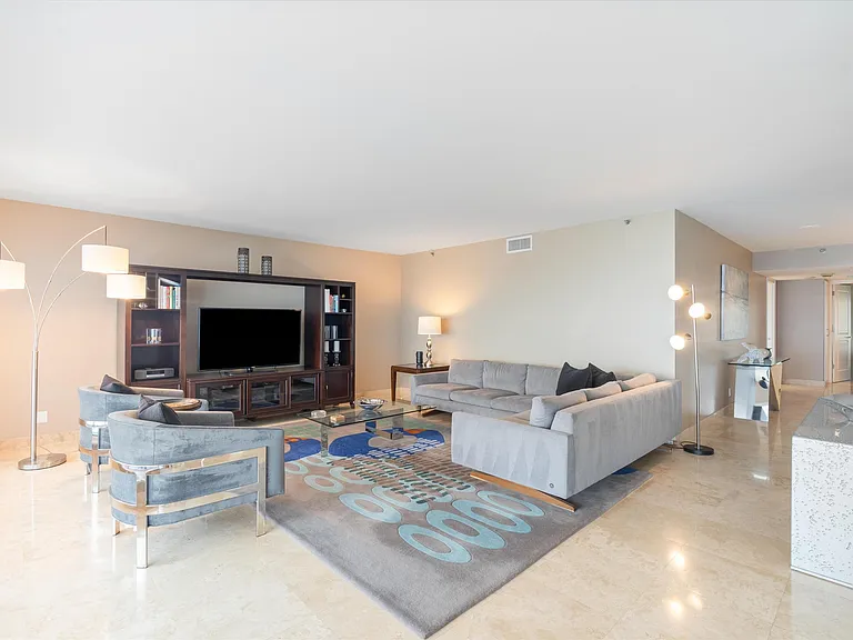 4301 N Ocean Blvd #802 — Photo 5