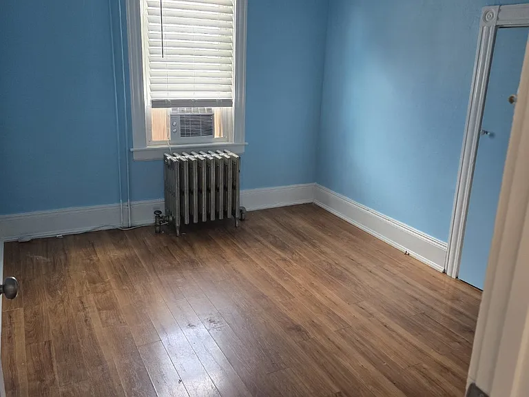 103 Julia St — Photo 5