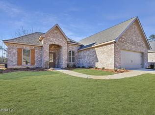 210 Anderson Oaks Dr, Pearl, MS 39208
