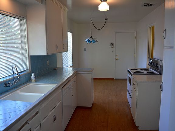 4th image of 322 E Longview Ave