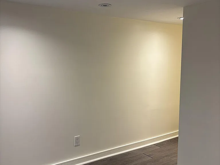 16 Montrose Ave #BASEMENT — Photo 15