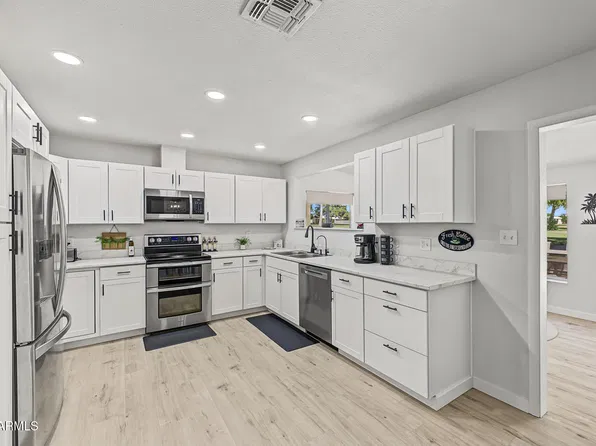 8128 E EMELITA Court, Mesa, AZ 85208