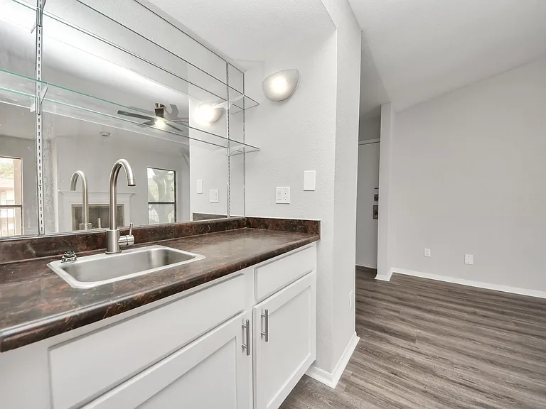 1818 Augusta Dr #14 — Photo 18