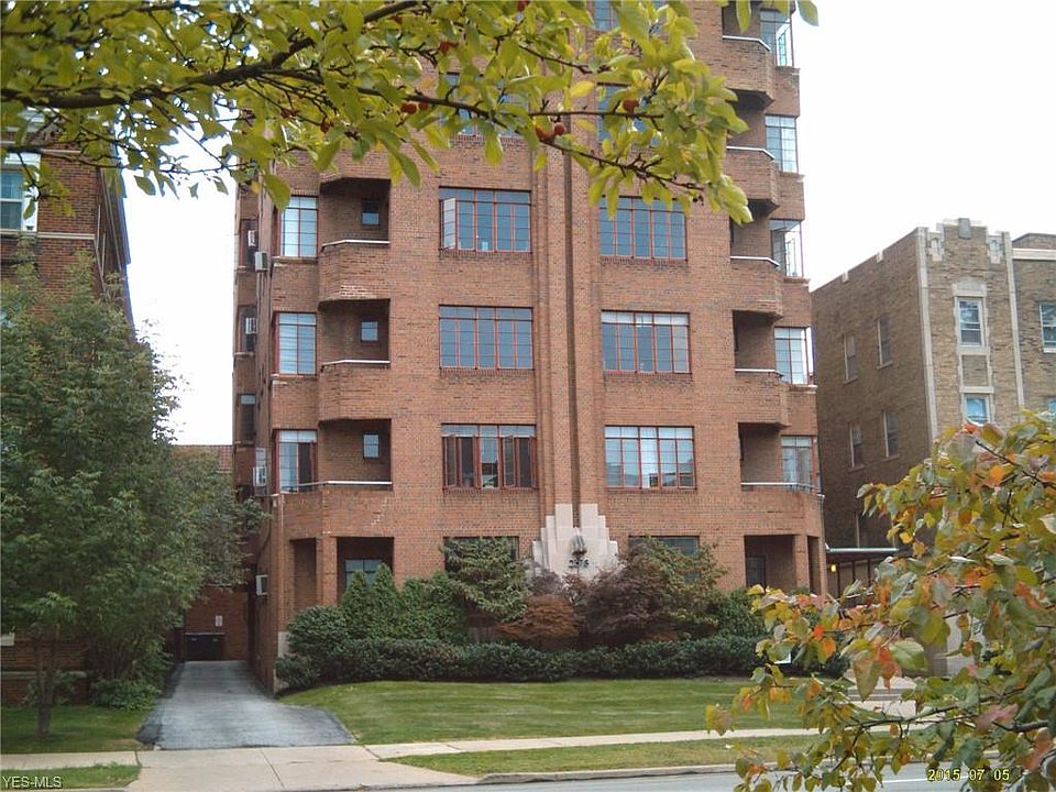 2nd image of 2378 Euclid Heights Blvd APT 2D