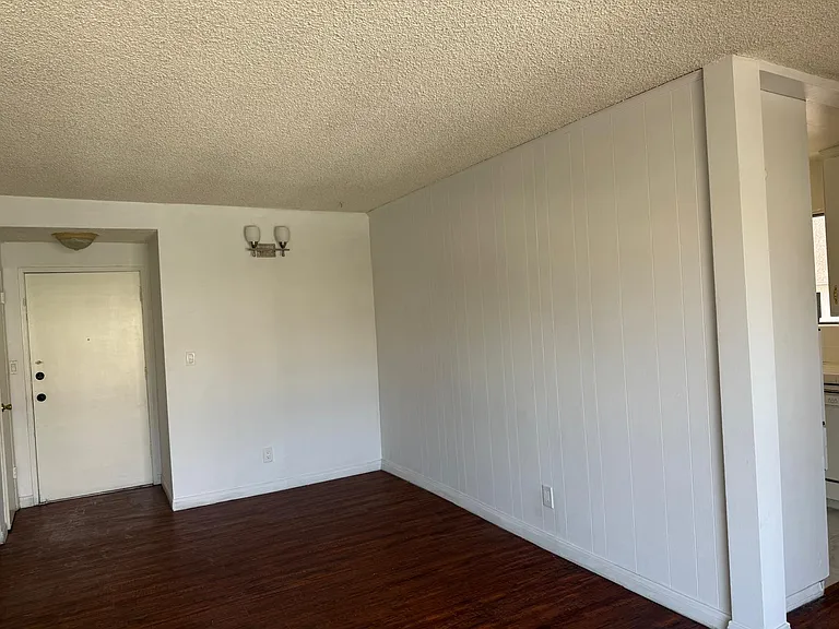 1441 S Shenandoah St #3 — Photo 2