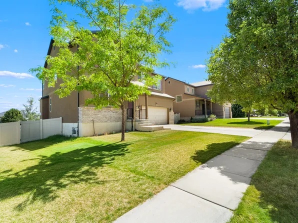 7788 N Brookwood Dr, Eagle Mountain, UT 84005