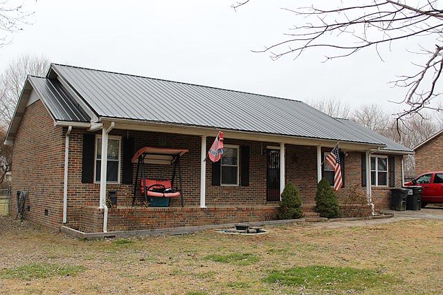 2nd image of 1446 Glenn Rd