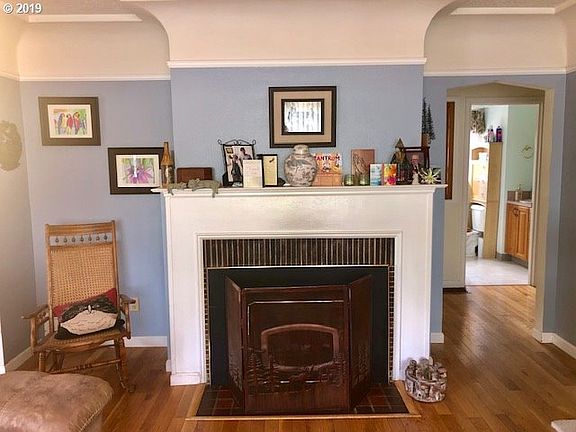 5th image of 4610 NW Washington St