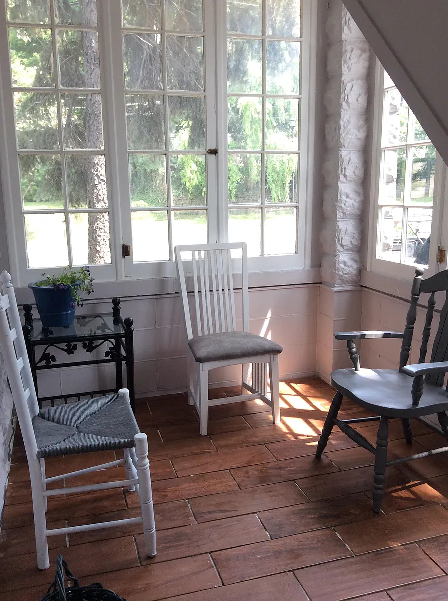 SHARED PORCH ON GROUND FLOOR - 29 Cobbs Hill Dr