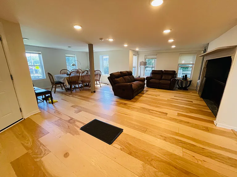 125 Oak St #A — Photo 2