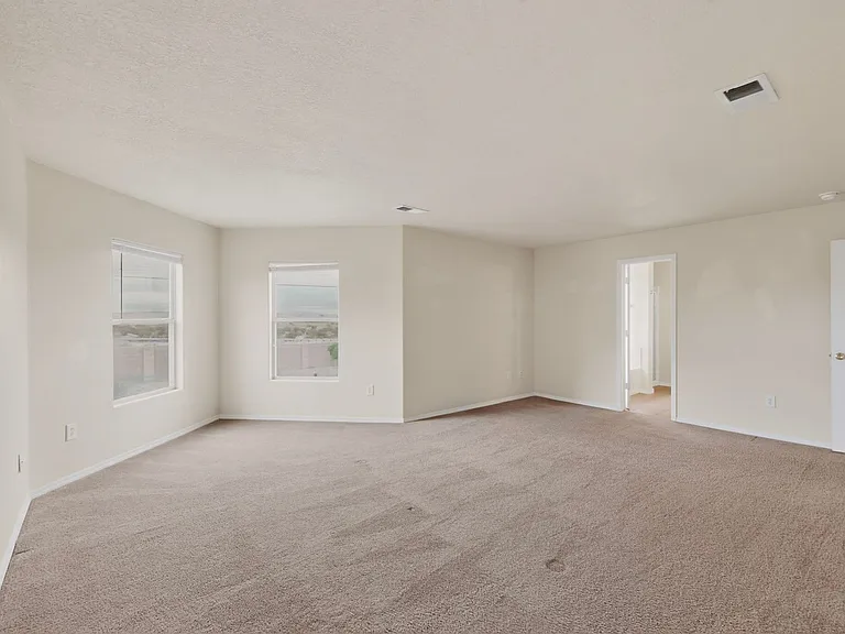 5841 Sandoval Dr NE — Photo 18
