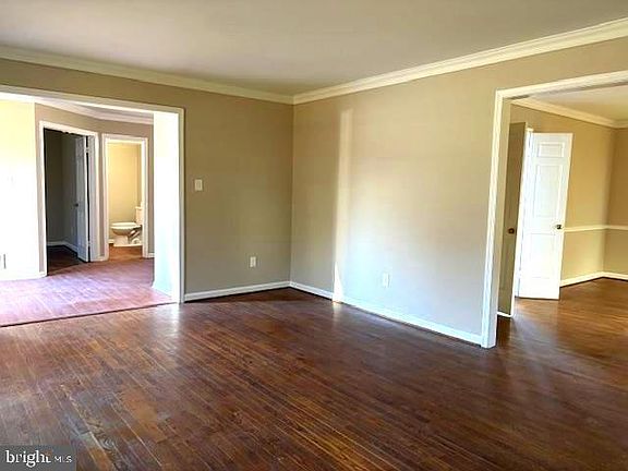 2nd image of 1018 Willowleaf Way