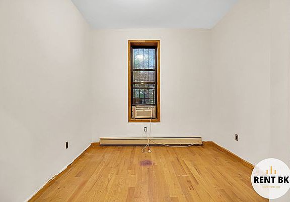 5th image of 135 Rogers Ave #3