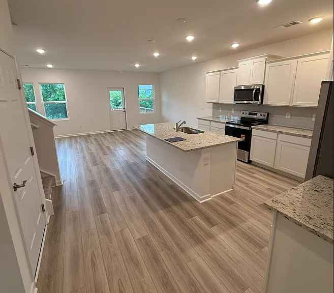 482 Jet Stream Dr — Photo 4