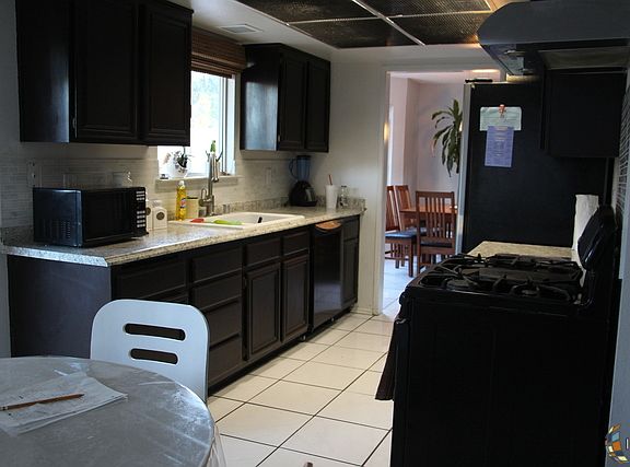 5th image of 2331 W Elm Ave