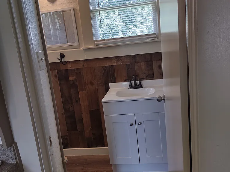 1208 Bartholomae St #A — Photo 7