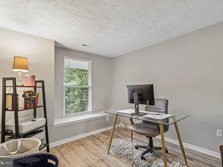 3933 Greencastle Rd #307 — Photo 11