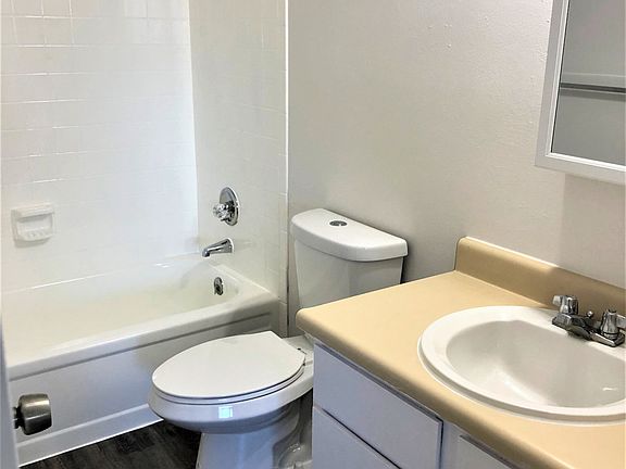 2nd image of 1031 Ponderosa Way #D