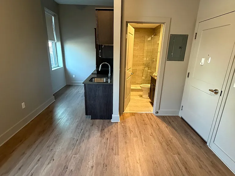 530 Broadway Apartments — Photo 42