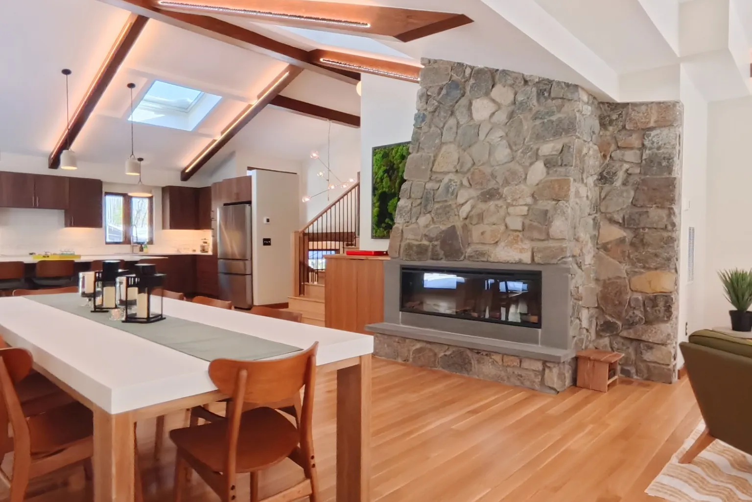 5 bed, 4000 sqft, $15,000 — Photo 1