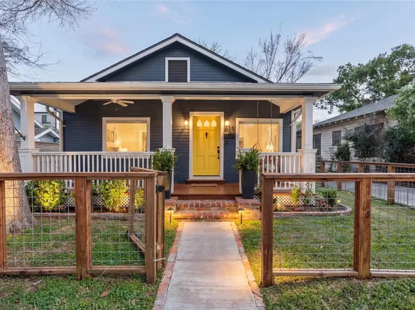 616 Teetshorn St, Houston, TX 77009