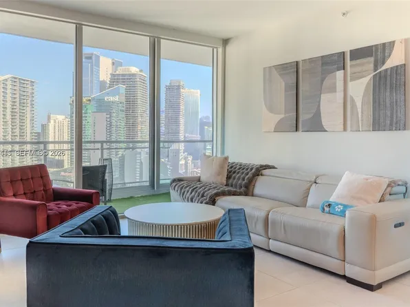 90 SW 3rd St APT 3703, Miami, FL 33130