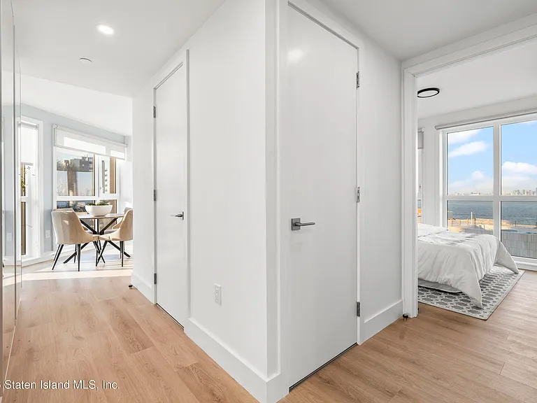 5 Stuyvesant Pl #7C — Photo 28