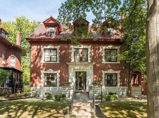 13 Windermere Pl, Saint Louis, MO 63112