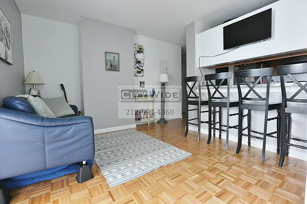 Rented by City Wide Apartments | media 18