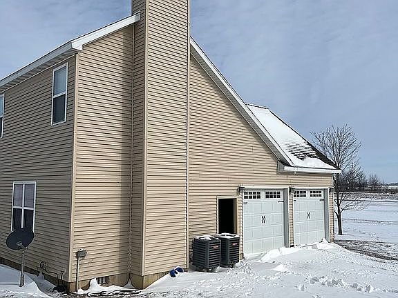 3rd image of 421 N County Road 650e