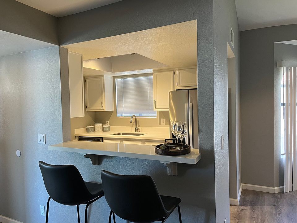 1st image of 850 S River Dr Unit 2115