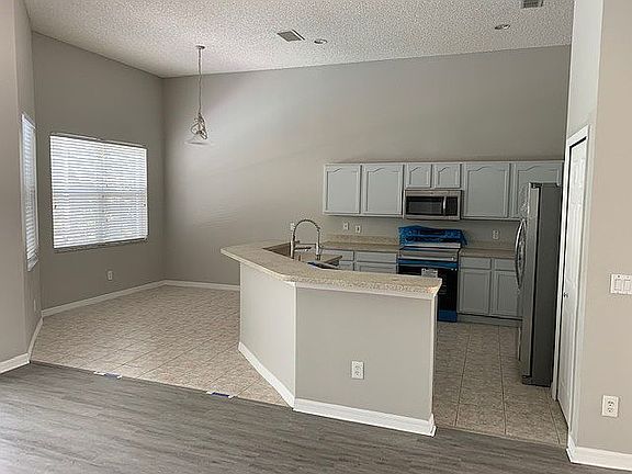 5th image of 3330 Red Ash Cir