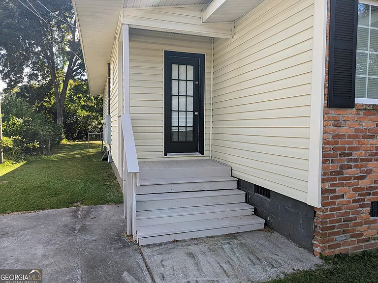 1313 Joseph Ave — Photo 2