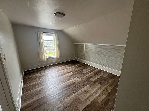 5th image of 1305 Merrill Ave Unit 4